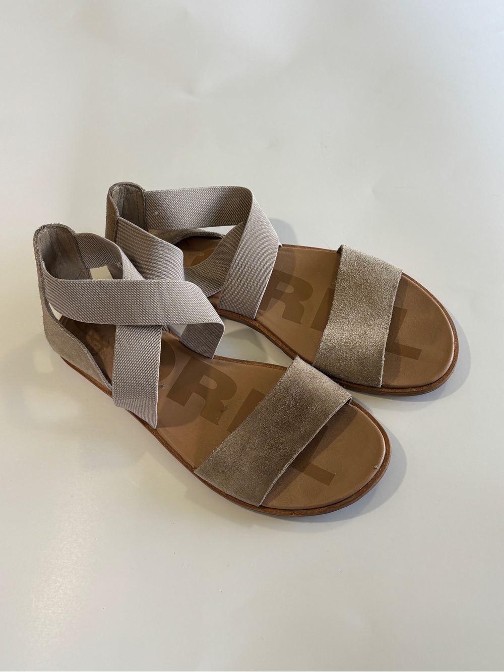 Sorel Women’s Taupe Suede Crisscross Elastic Sandals